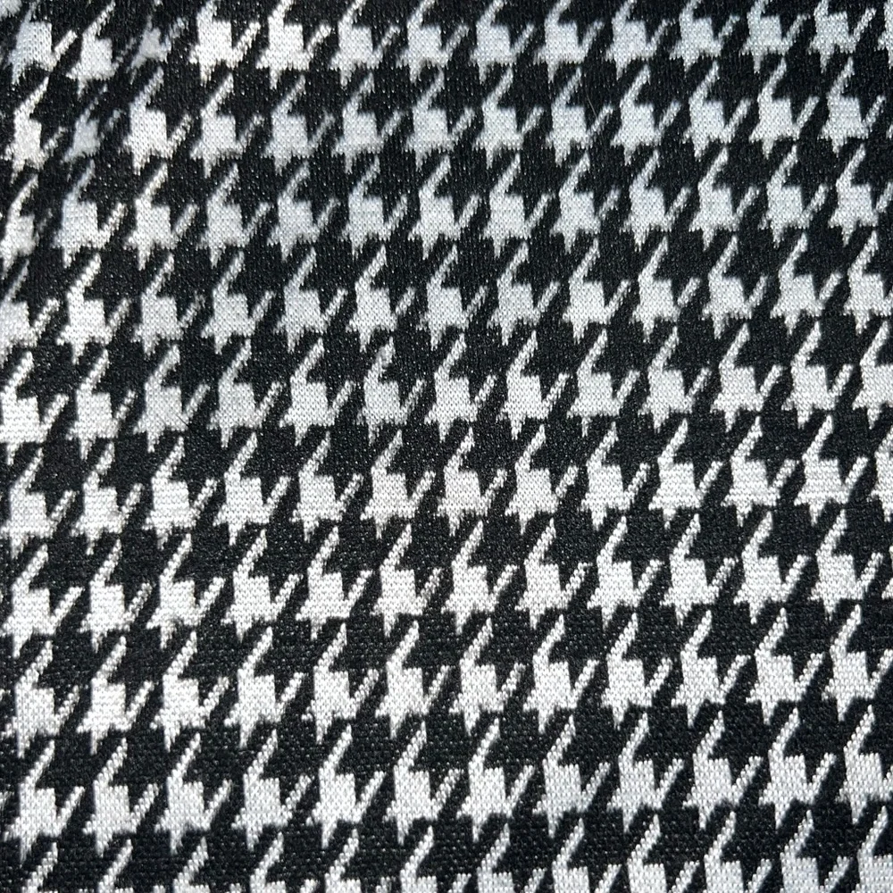 UEC RETRO EYE CANDY BELTED MINI STRETCH SKORT BLACK WHITE HOUNDSTOOTH PRINT SZ L